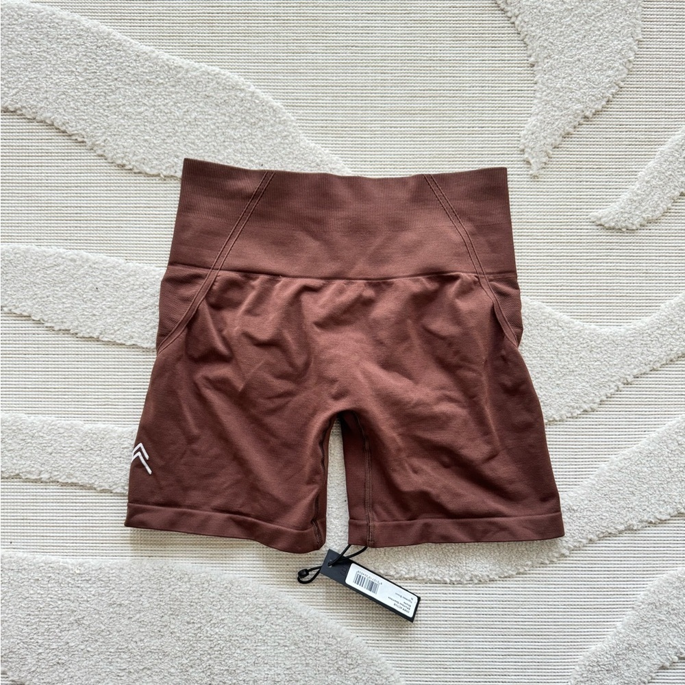 Oner Active EFFORTLESSLIFT HIGH WAISTED SHORTS WITH WHITE LOGO - Picture 2 of 4